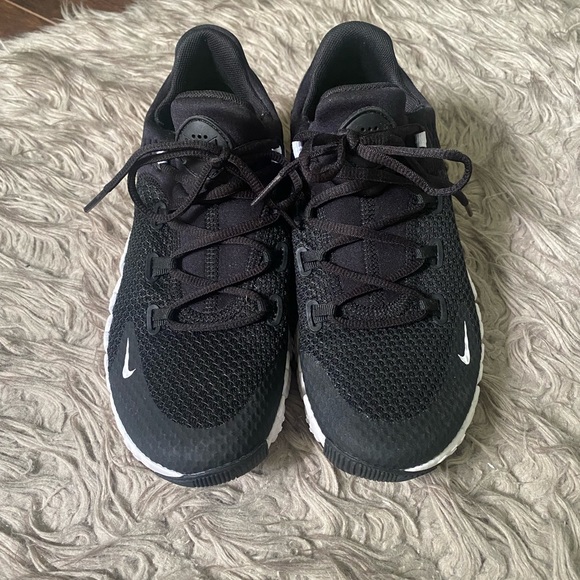 ‼️SOLD‼️Nike Runners - Picture 3 of 5